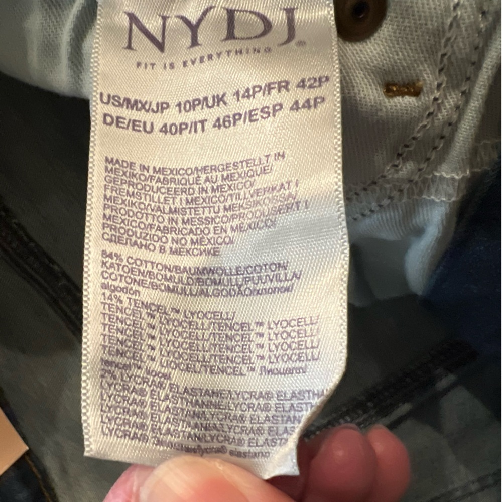 NYDJ Marilyn Straight Jeans in Cooper Wash - Size 10P (Petite) - Picture 6 of 11